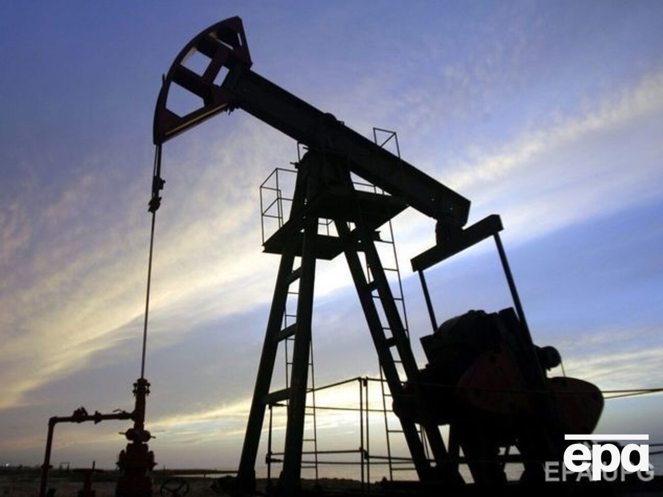 Нефть торгуется в районе $45 за баррель