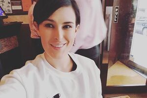 Румер Уиллис: Фотограф изменил мой подбородок, сделав его меньше, и я считаю его действия оскорбительными