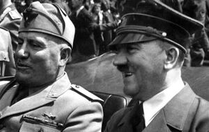 За фото с Муссолини и Гитлером грозит до трех лет тюрьмы
