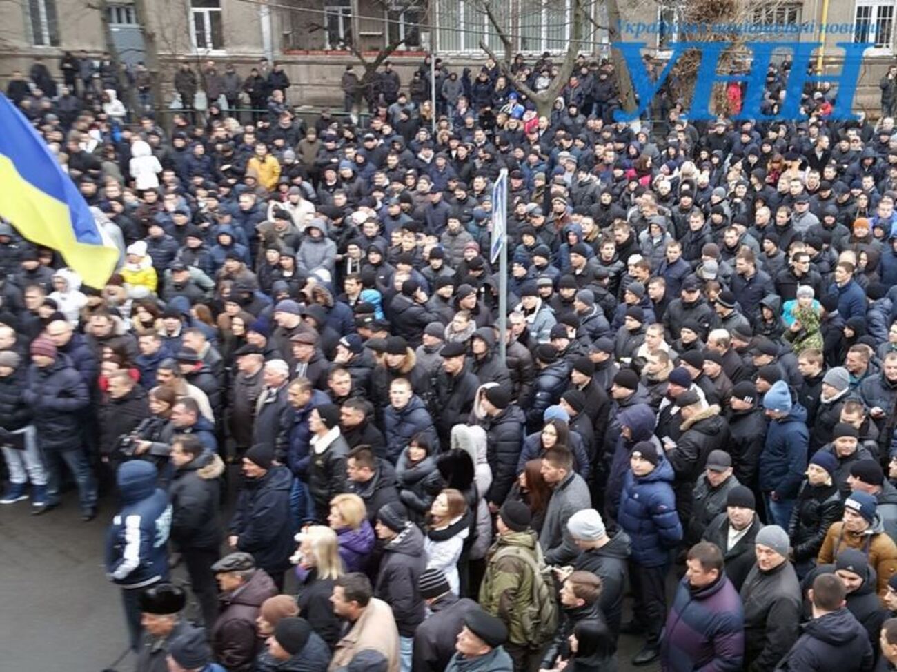 Милиционеры, не прошедшие аттестацию, продолжают протестовать против нее &ndash; теперь в судах