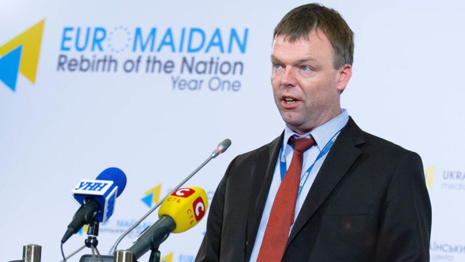Хуг: Ситуация далека от идеальной
