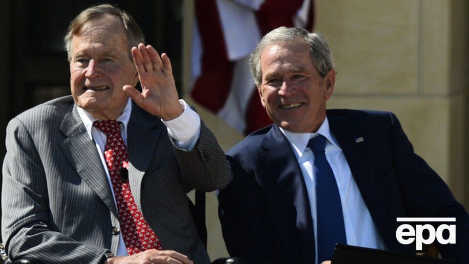 Экс-президенты США, отец и сын Буши