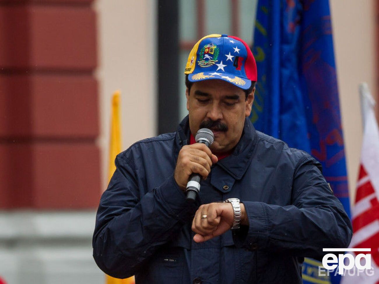 Мадуро грозит референдум об отстранении от власти