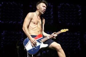 Шнуров опубликовал видео с собственным "заклинанием" на пьянство