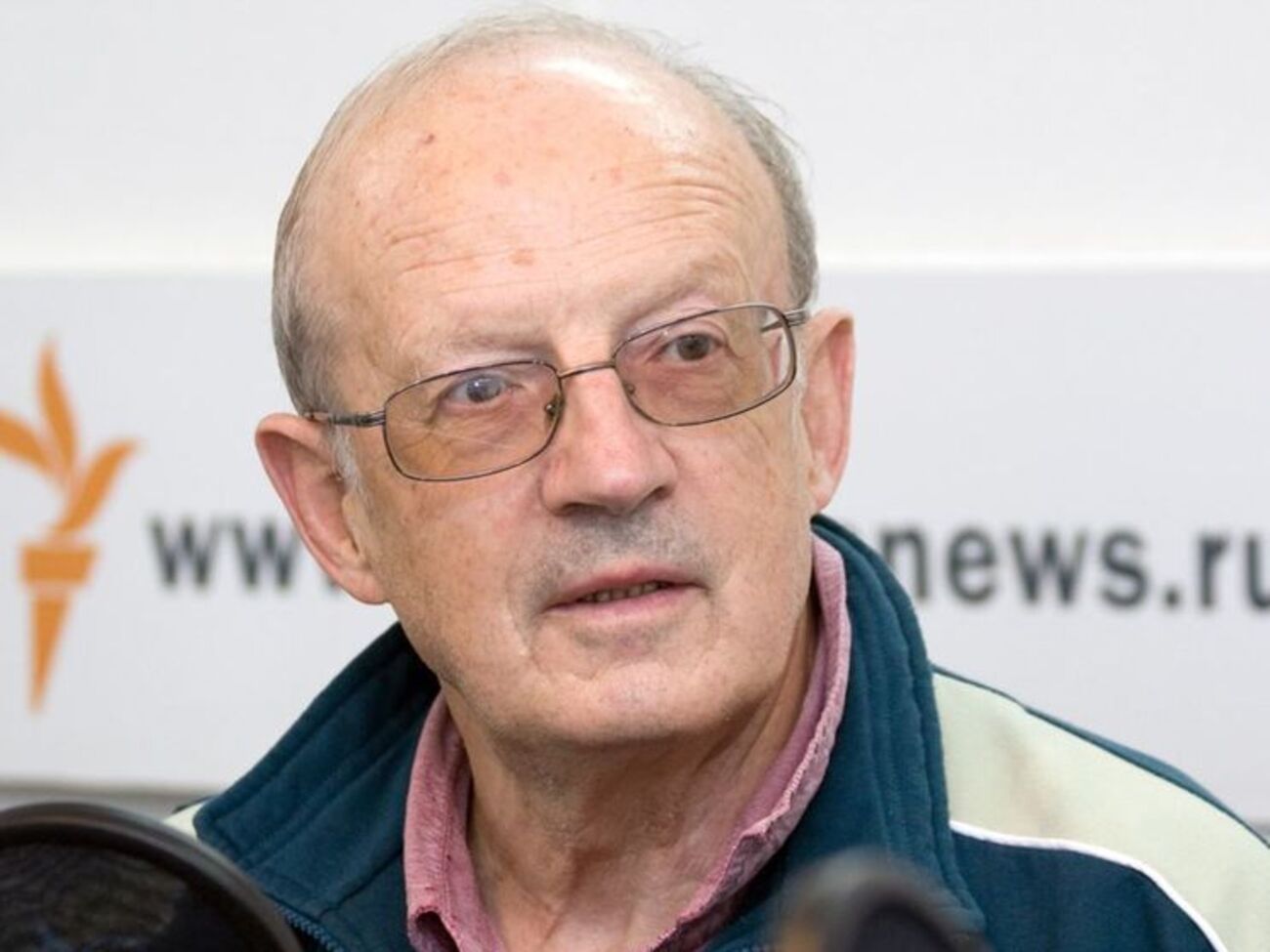 Пионтковский уверен, что Украине не следует проводить выборы на Донбассе