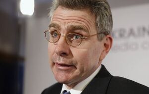 Издание называет Джеффри Пайетта "умным и жестким дипломатом"