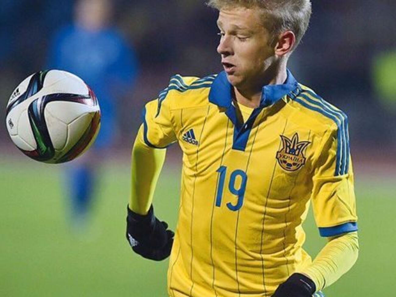 19-летний Зинченко играет в российском клубе с 2015 года. Также в прошлом году футболист дебютировал в национальной сборной Украины