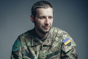 Имена и должности таможенников Парасюк не уточнил