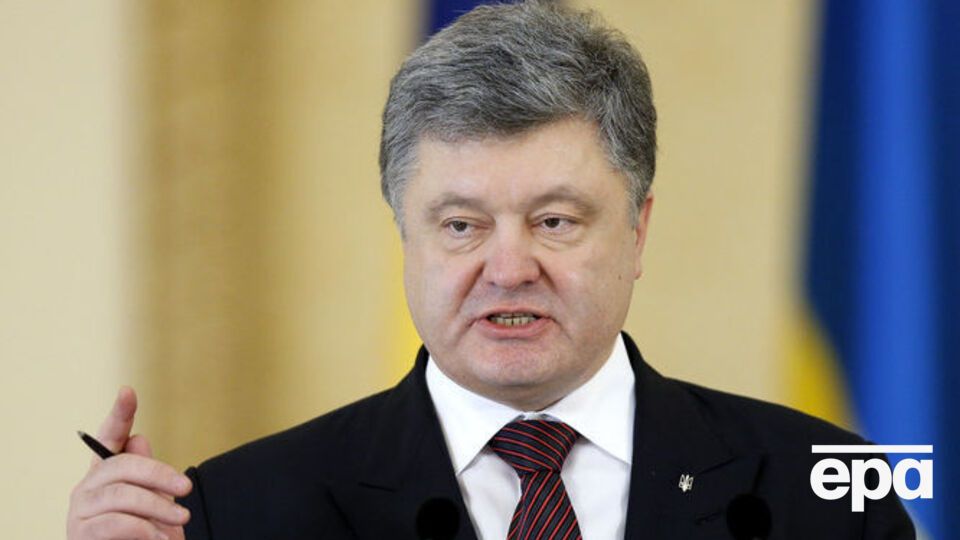 Порошенко: В прошлом веке появились еще такие почетные звания, как петлюровец и бандеровец