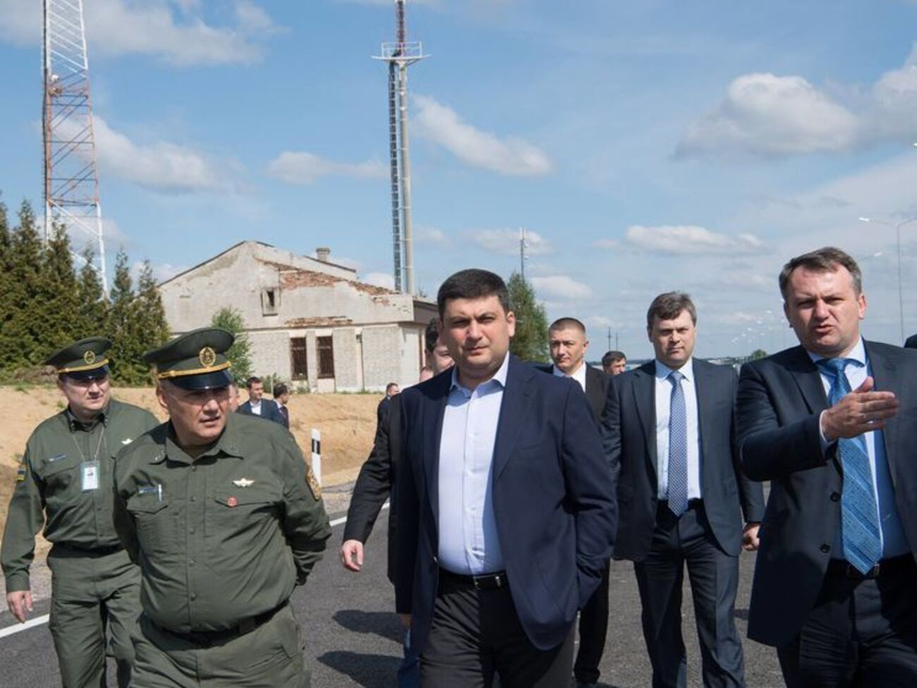 Гройсман предупредил, что две недели из трех месяцев, выделенных на изменение ситуации на таможне, уже прошли