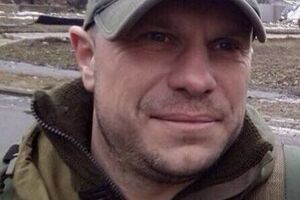 По словам Ильи Кивы, он не обращал внимания на висящие в студии его телепрограммы портреты