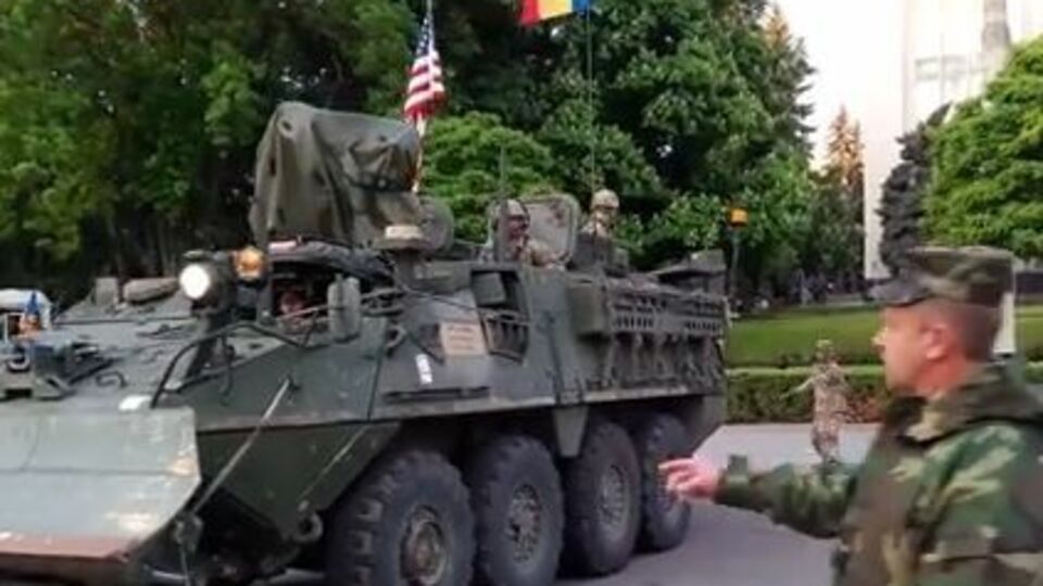 По Кишиневу проехалась американская военная техника