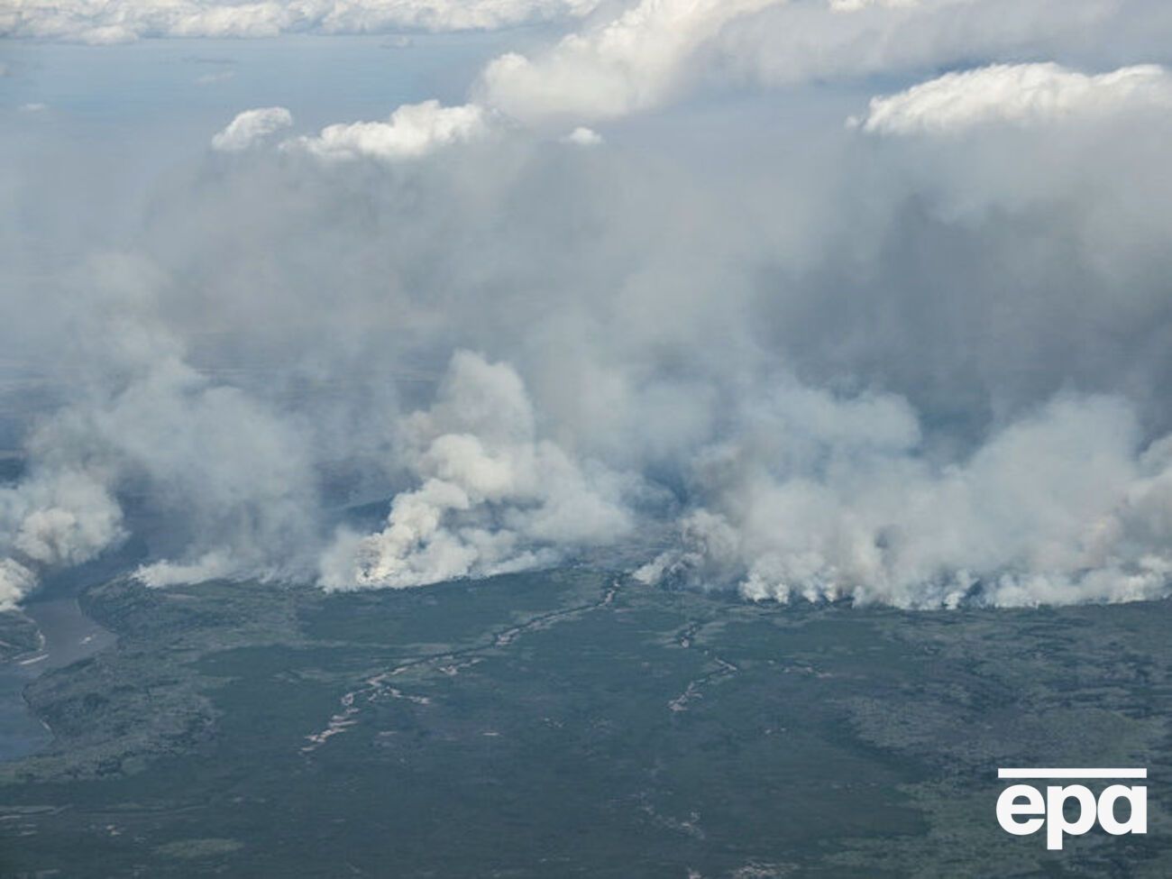Пожар бушует седьмой день,&nbsp;уже выгорело 156 тыс. га лесов