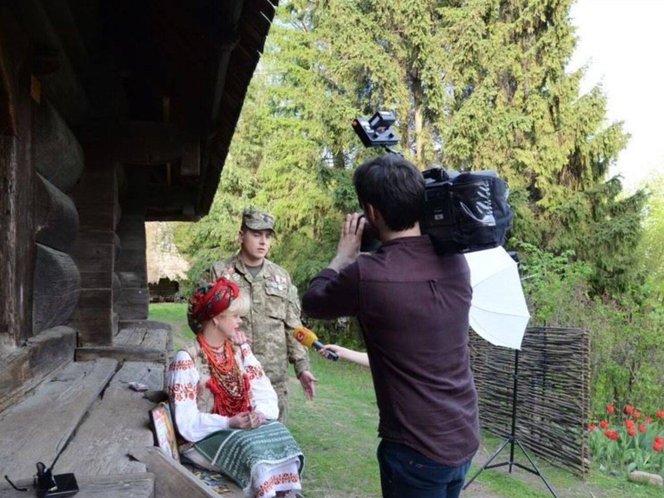 Волонтерский проект организовал фотосессию украинских военных с их матерями