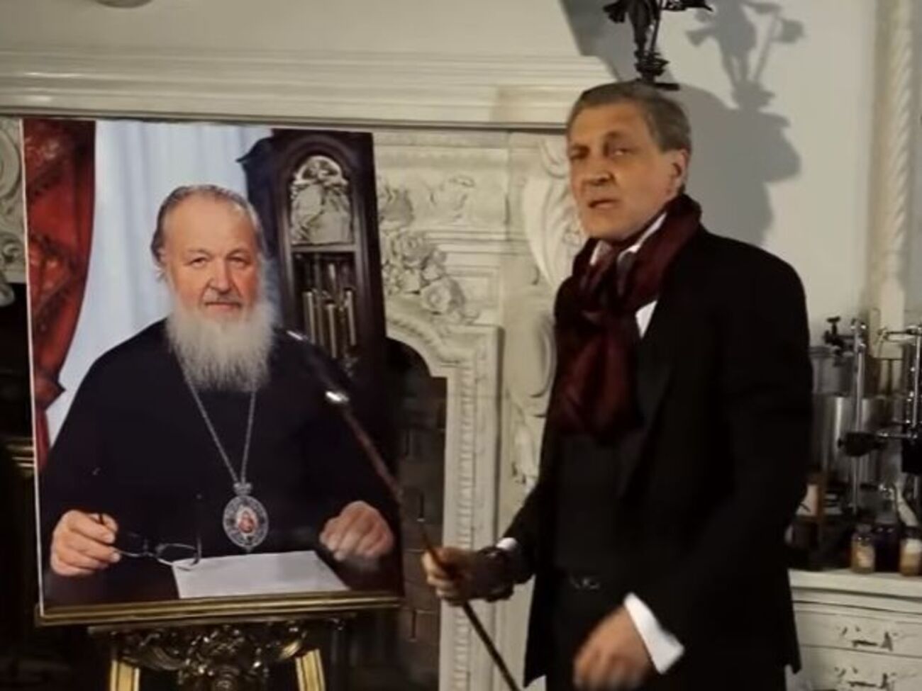 Невзоров показал на примере патриарха Кирилла теорию эволюции