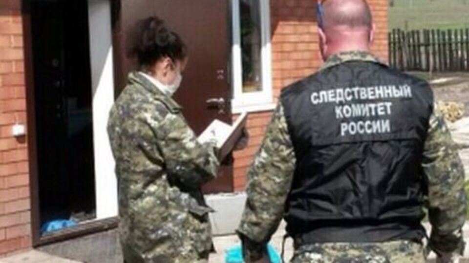 Подозреваемые указали, где спрятали украденное из дома родителей полицейского