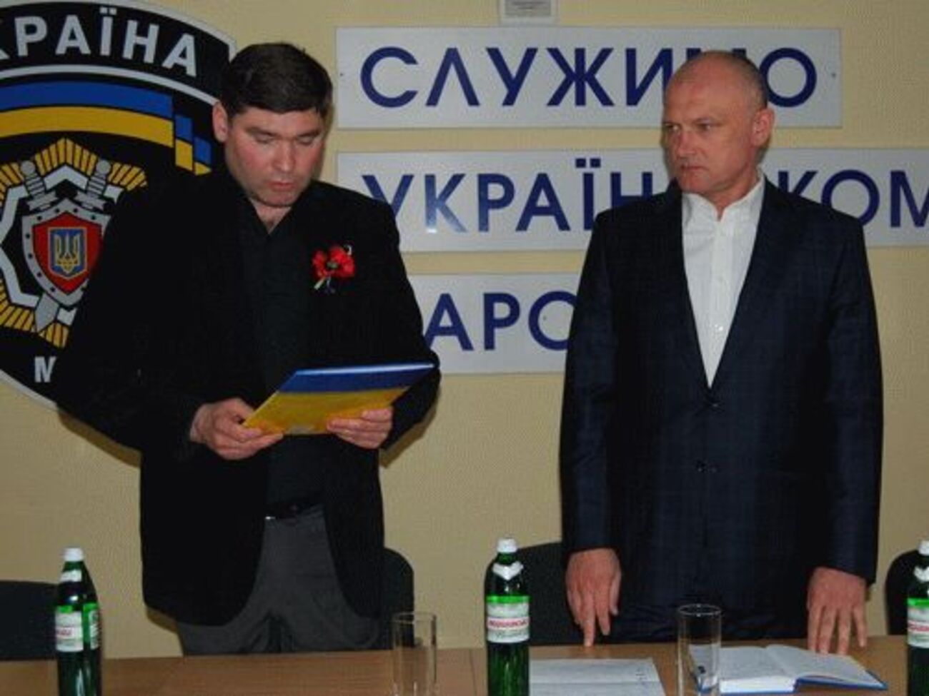 На Луганщине новый начальник полиции, Сергей Комиссаров (справа)