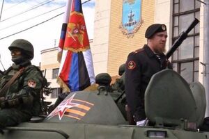 Главари боевиков приняли участие в "параде"