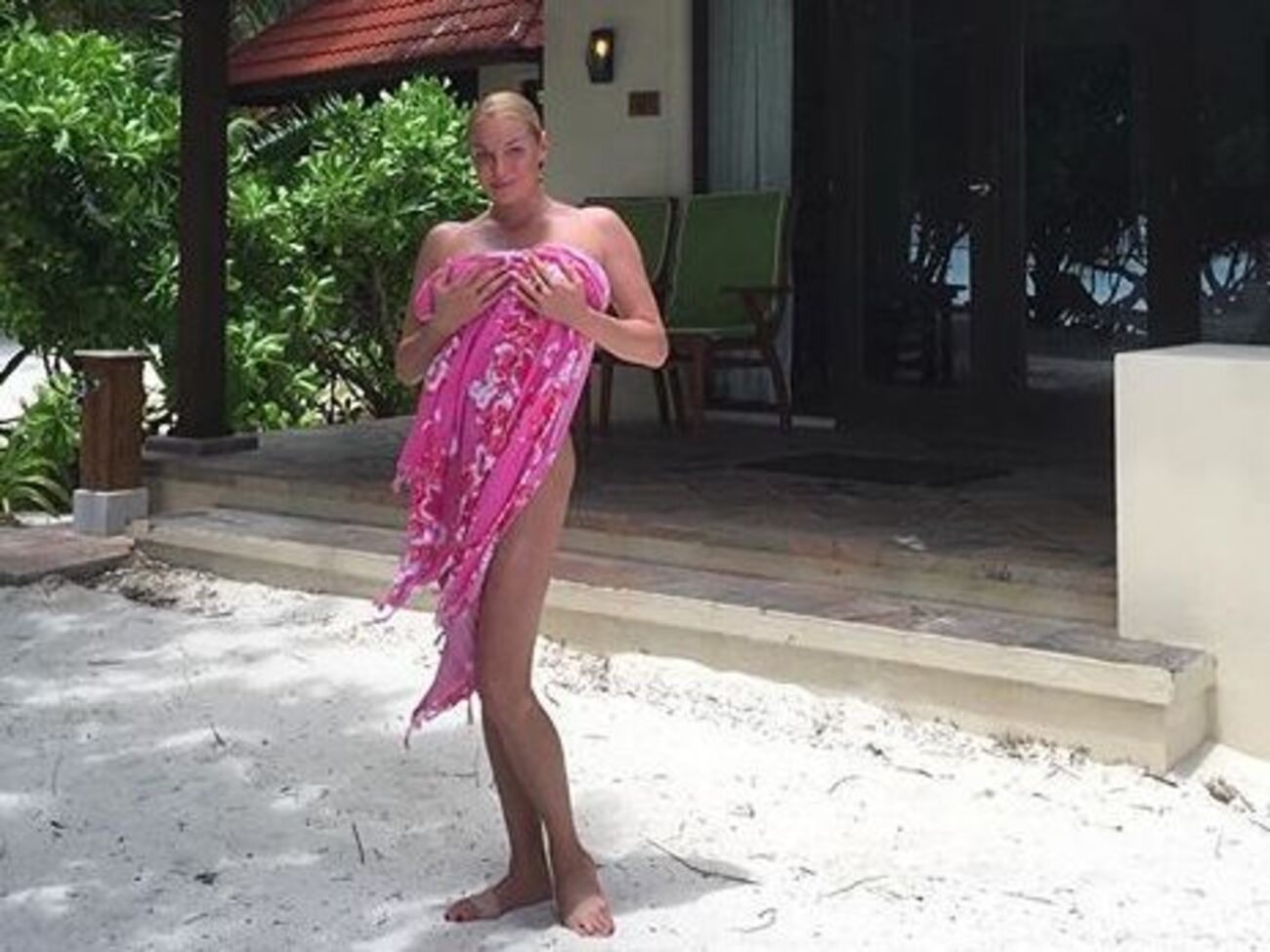 Волочкова:&nbsp;Тропический ливень! Но и при нем Мальдивы - прекрасны!