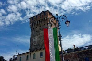 Больше всего поддерживают идею проведения в своих странах референдума относительно выхода из ЕС итальянцы (58%)