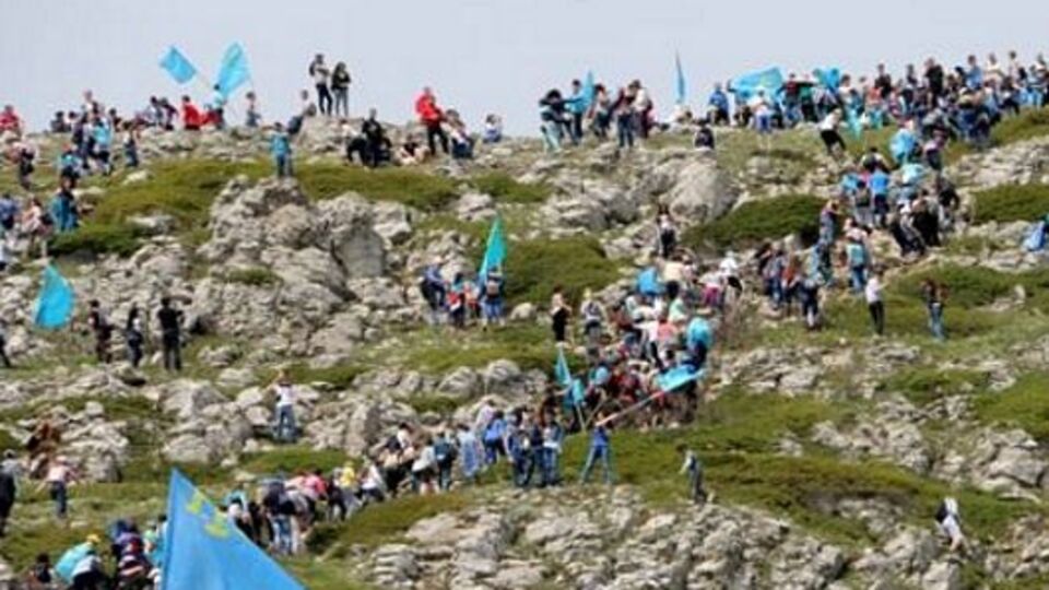 В этом году Меджлис выступил против акции "Восхождение на Чатырдаг"
