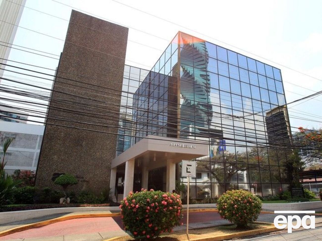 C Mossack Fonseca связан бизнес сотен украинцев