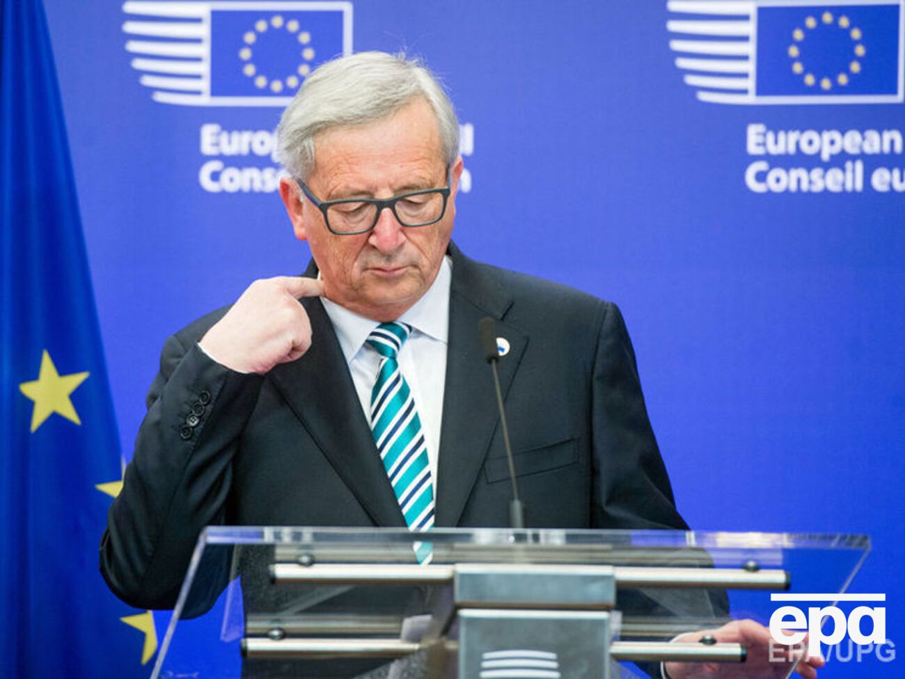 Юнкер уверяет, что об отмене санкций против РФ речь не идет