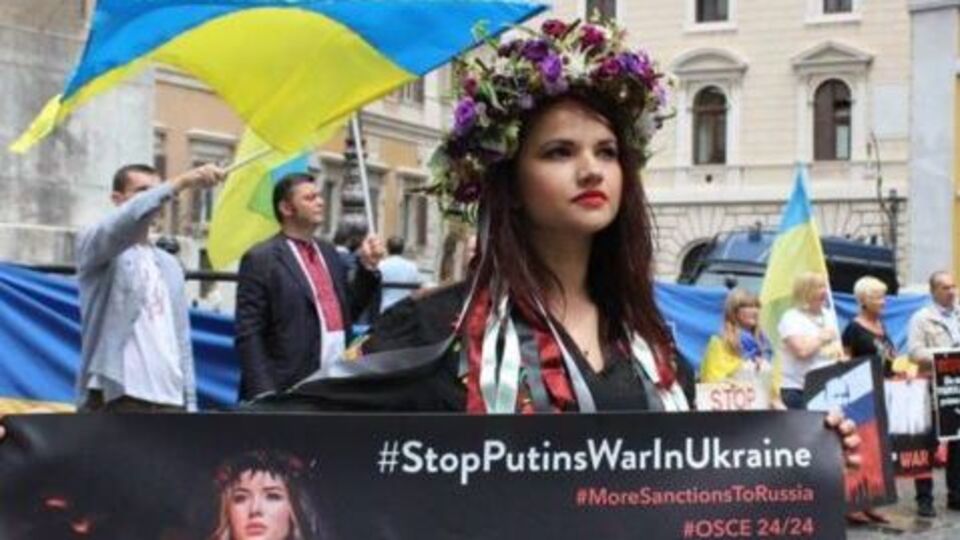 Участники акции "Стоп, Путин! Стоп, война!" обратятся в Европейский парламент с требованием заставить Россию вывести свои войска с территории Украины