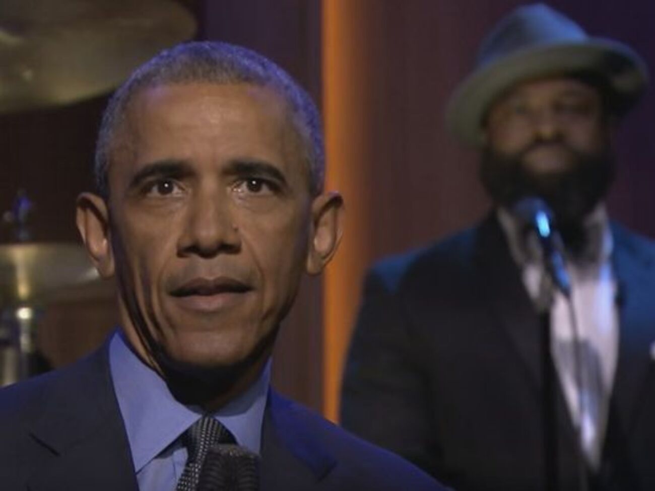 Барак Обама:&nbsp;Благодаря усилиям моей администрации нам удалось стимулировать экономику и вернуть нашу страну в нормальное состояние