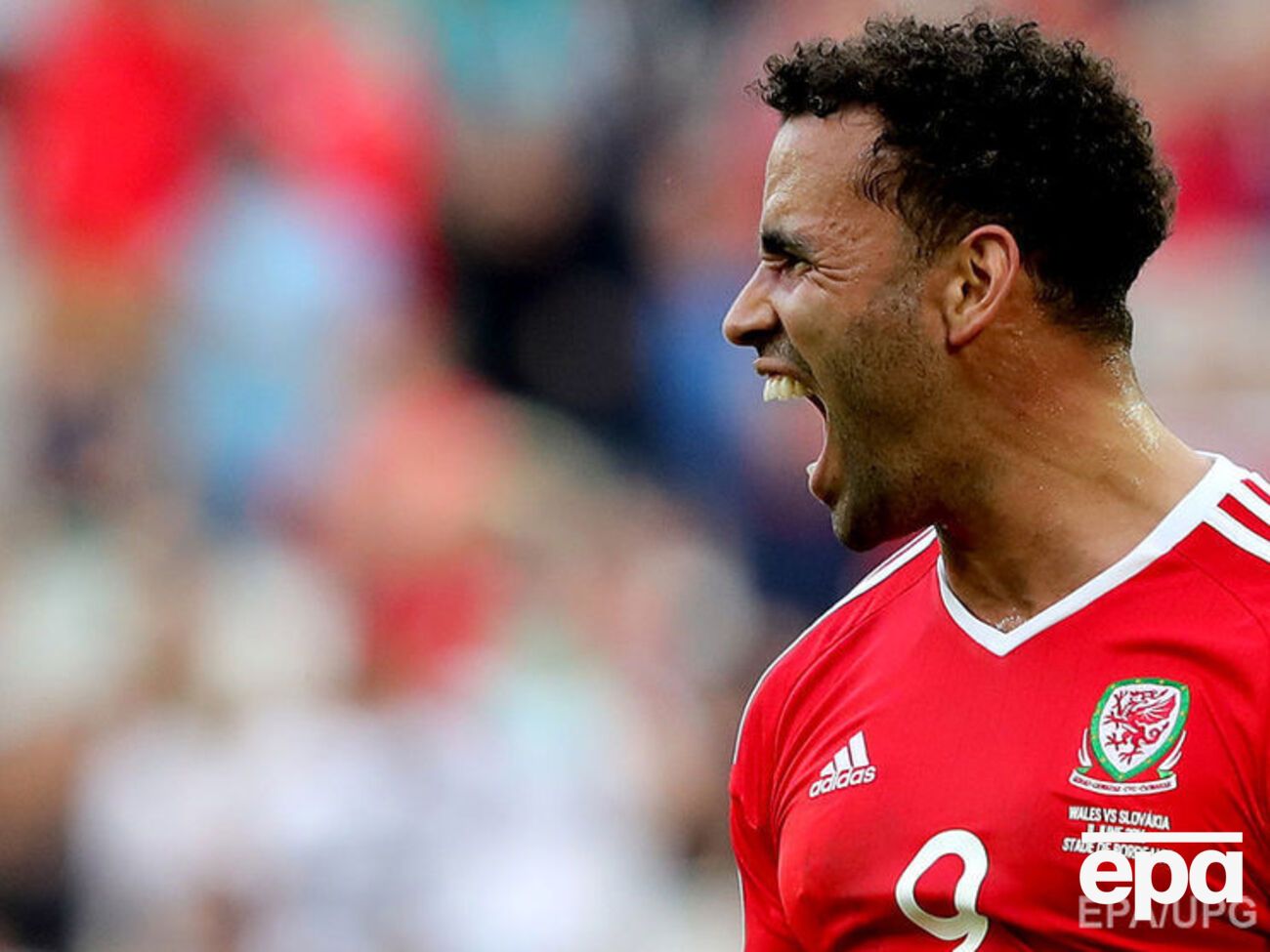 Хэл Робсон-Кану (на фото) получил пас, позволивший ему забить победный гол, от полузащитника своей команды Аарона Рэмзи