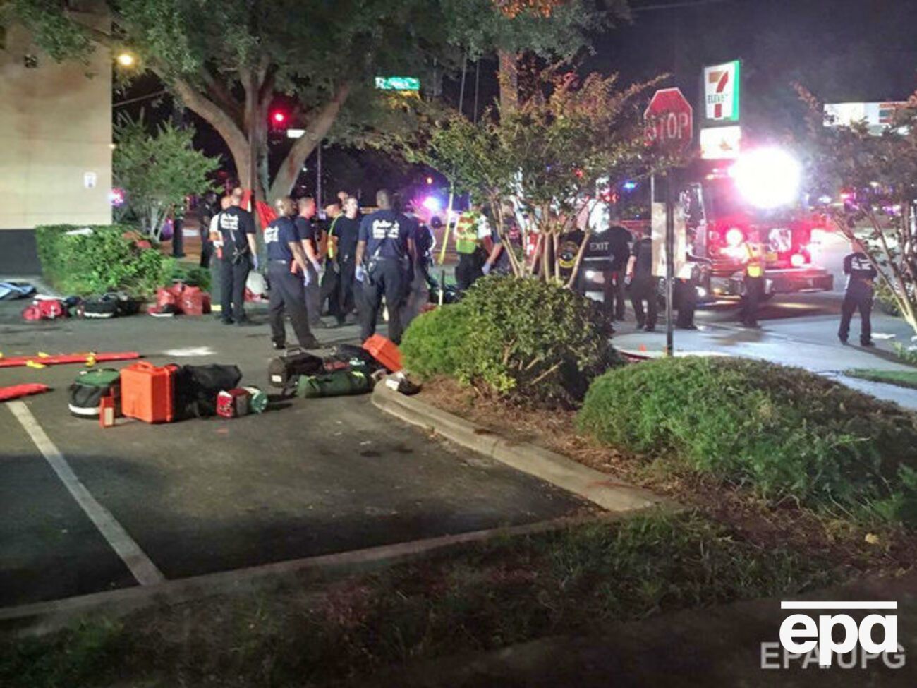 Силовики перед штурмом клуба