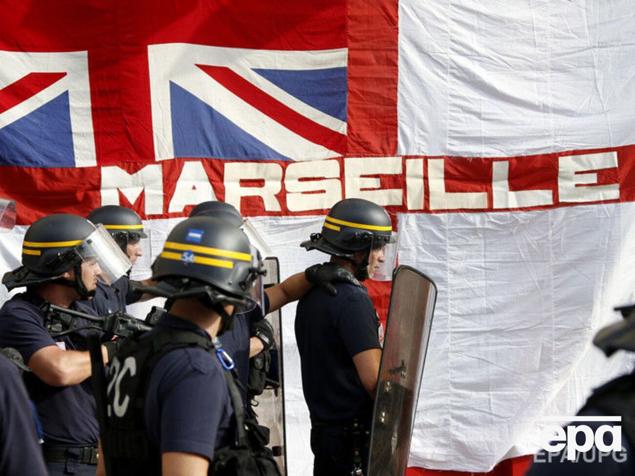 Россиянам и англичанам грозят жесткие санкции от УЕФА