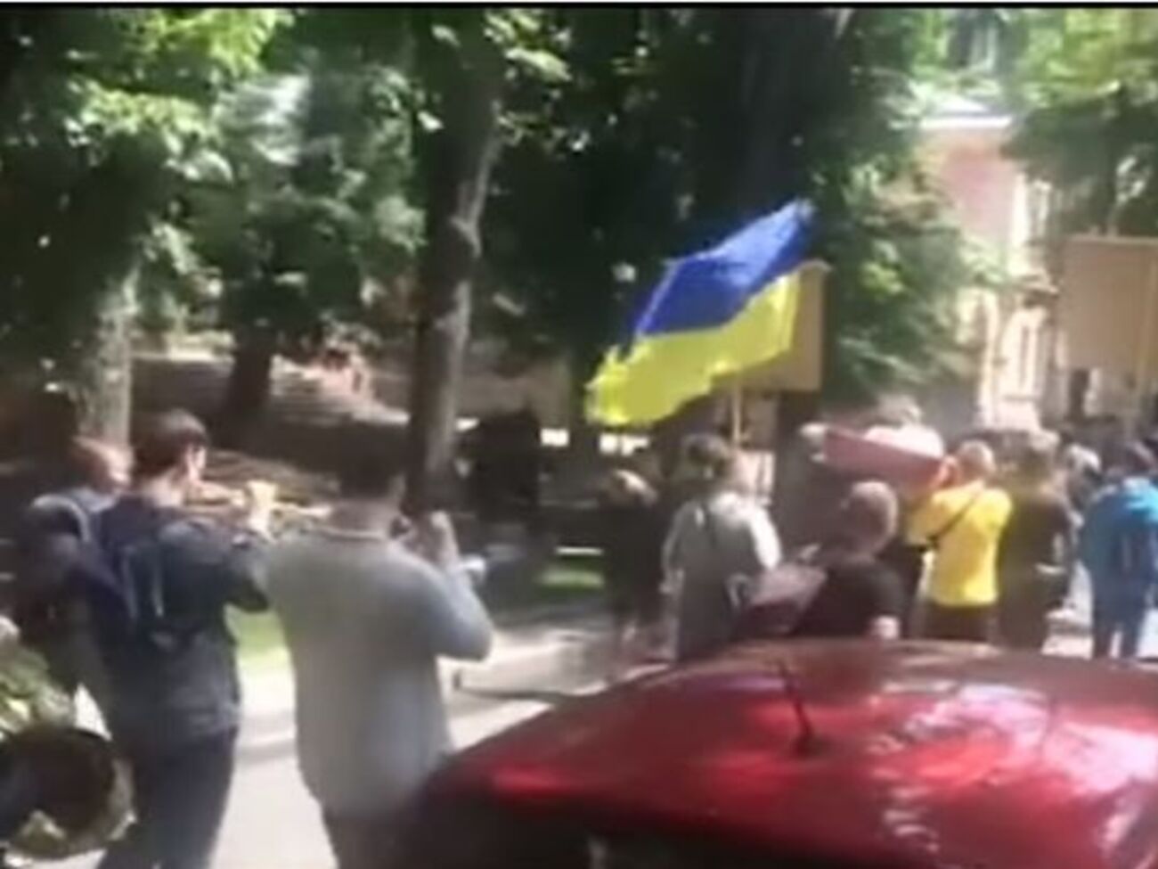 В Харькове устроили похороны чучела Путина