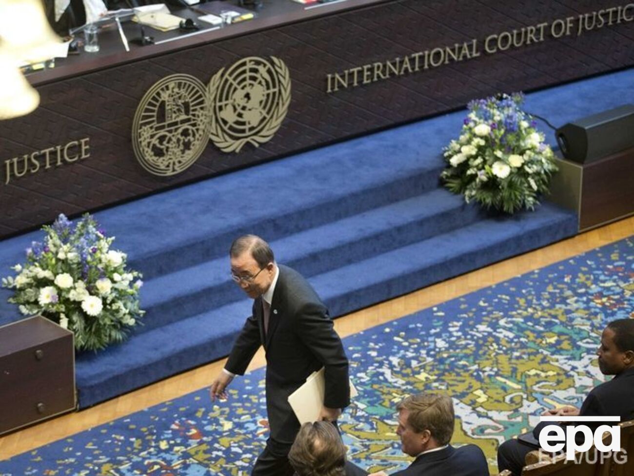 Иран обратился в суд в Гааге
