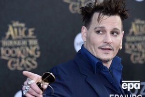 Депп хочет продать девять картин Баския из собственной коллекции