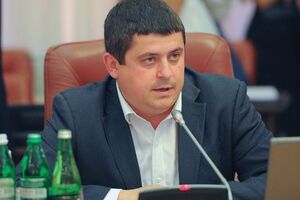 Бурбак озвучил позицию "Народного фронта" по ситуации с законом о люстрации
