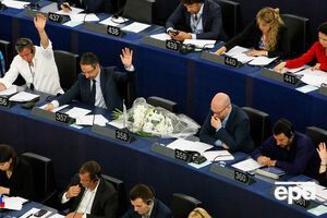 12 членов Европарламента выступили за снятие санкций с ряда представителей российских спецслужб