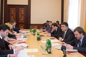Гройсман подписал постановление о создании мобильных групп на таможне