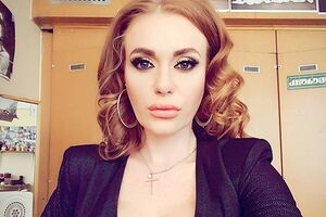 Слава: Лаура наделала шкоду - решила папе хирургу исправить форму носа