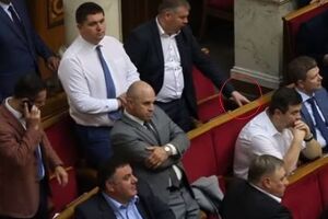 Шкварилюка дважды за день поймали на неперсональном голосовании