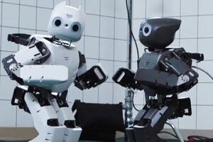 Роботов запрограммировали на движения, напоминающие танцы