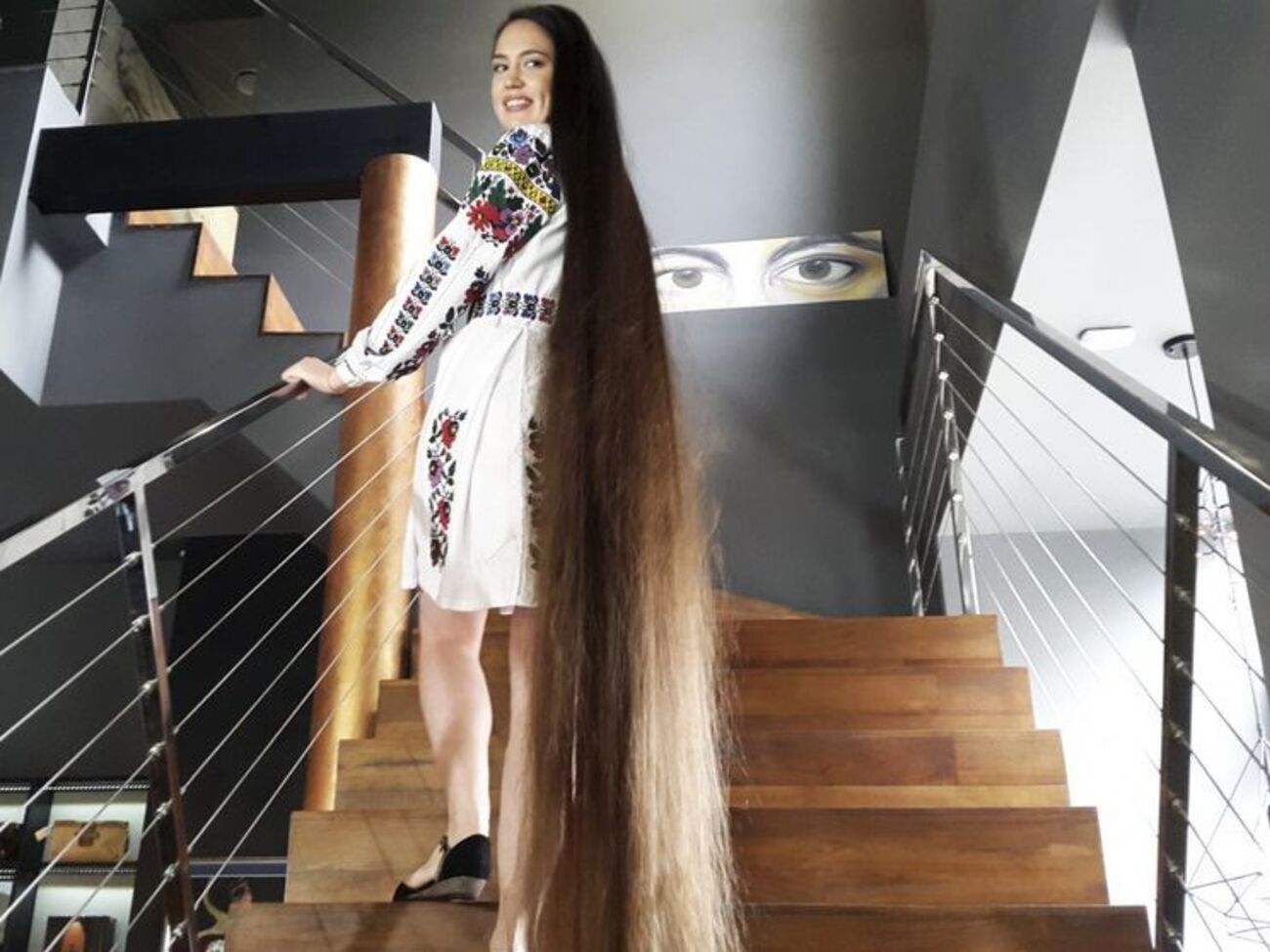 Рекордсменкой по длине волос в Украине стала Кристина Кречкивская из Дрогобыча