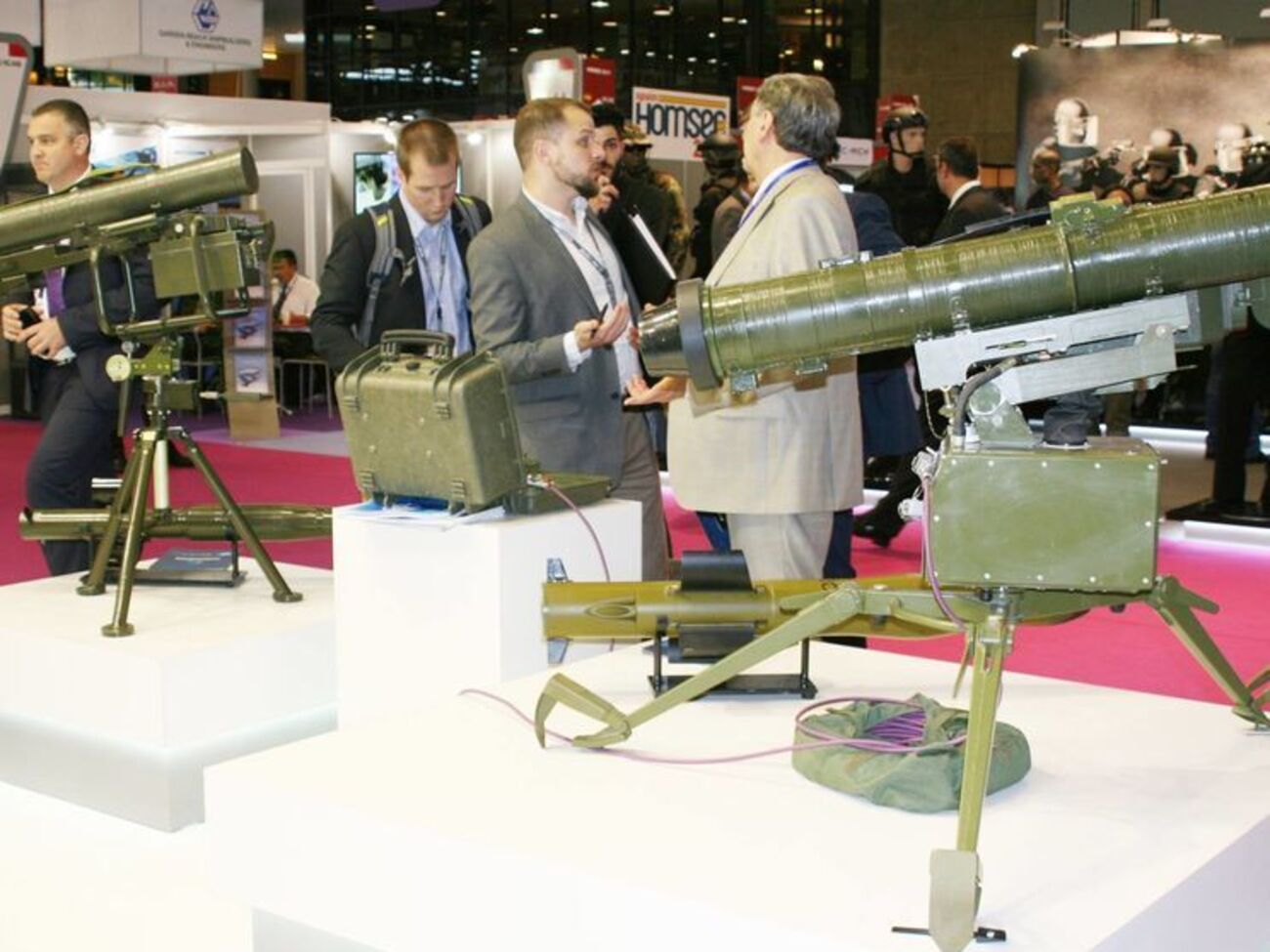 Противотанковые ракетные комплексы украинского производства на выставке во Франции