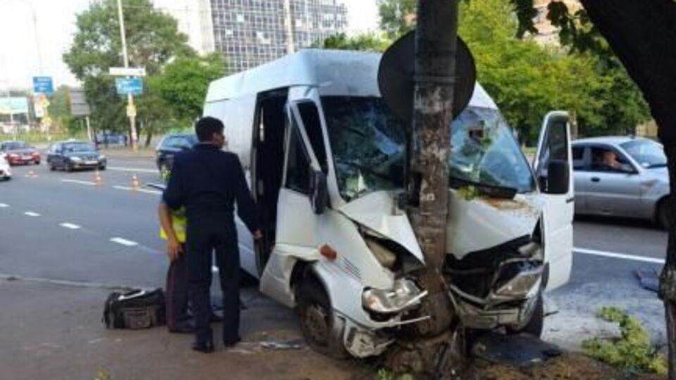В ДТП пострадали девять человек