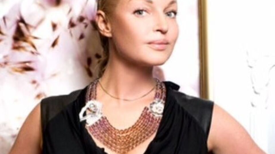 Волочкова: Наш звукорежиссер музыкант Михаил Борисовский жжет песни про Настю. А мы, как обычно, в танце!