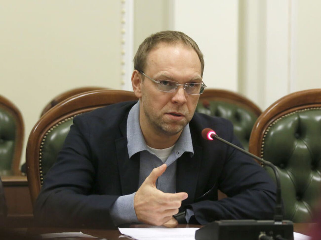 Власенко: Пока правоохранительные органы не будут реформированы и не начнут работать профессионально, им микрохирургические инструменты нельзя давать