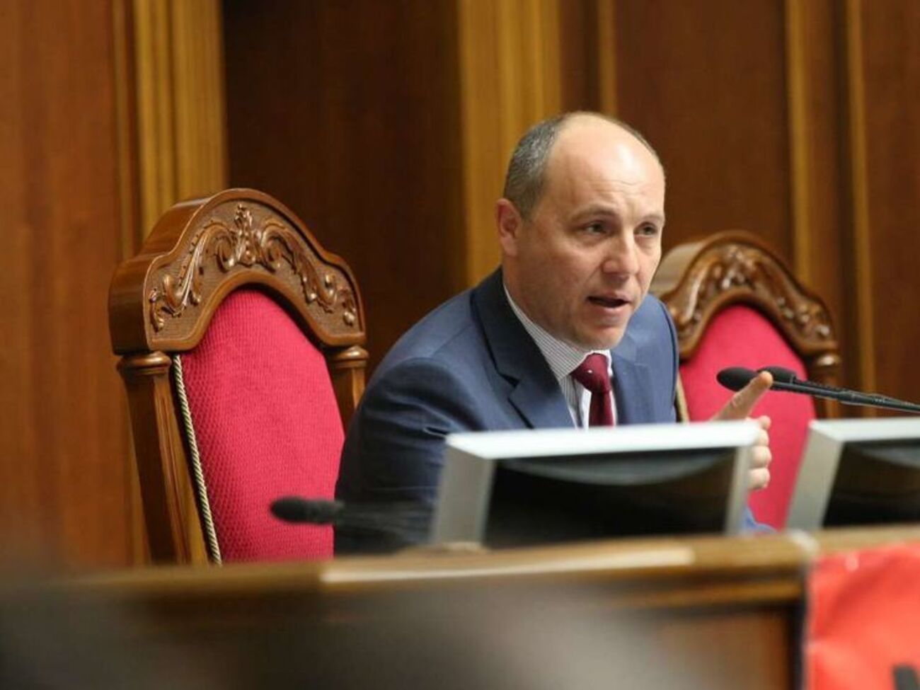 Закон подписал спикер Парубий