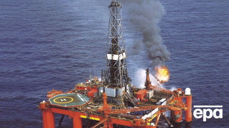 Цена на нефть сохраняет тенденцию к снижению