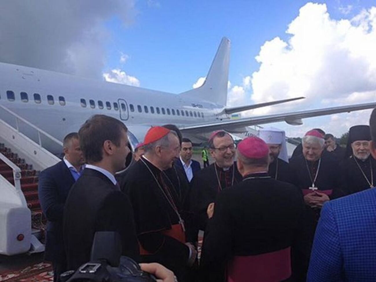 В Запорожье прибыл госсекретарь Ватикана