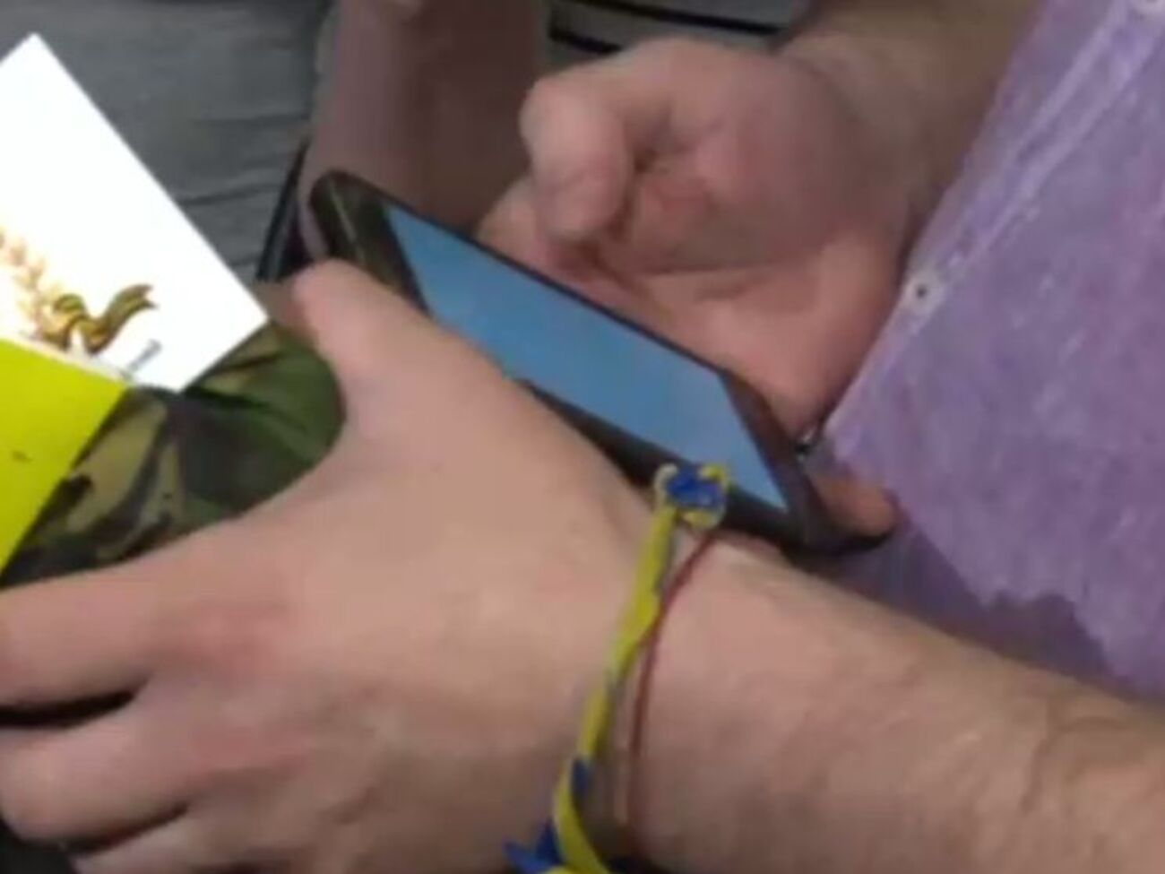 Мельничук показал смс от Онищенко